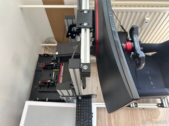 Závodný simulátor - 3