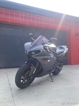 Yamaha R1, RN22, rok. 12/2012 - 3