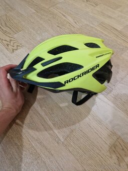 Cyklistické helmy - 3