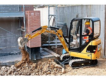 MINIBAGER CAT - vykopove a zemne prace - 3