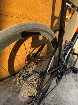 Cestný bicykel Merida Reacto 5000 Team Bahrain XL TOP STAV - 3