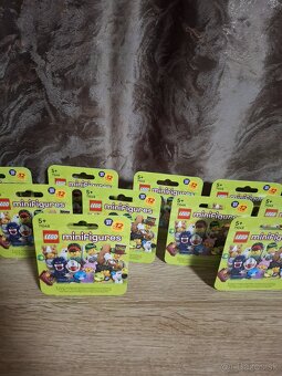 LEGO 71048 minifigurky kompletní 27. série 11ks - 3