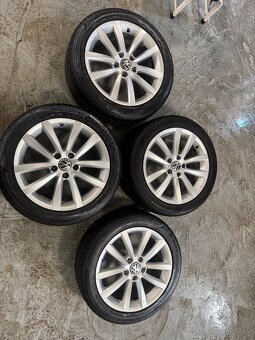 17-stky 5x112 originál + letné pneu - 3