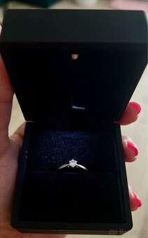 Zásnubný prsteň s briliantom a certifikátom - 3