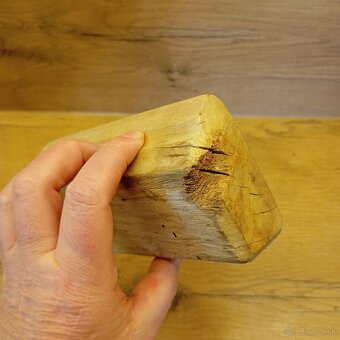 stará drevená forma na maslo. - 3