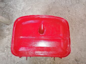 Predám nádrž Zetor 4011 - 3