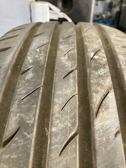 225/60R17 - 3
