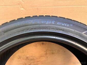 Zimné pneumatiky 225/45 R19 Hankook dva kusy - 3