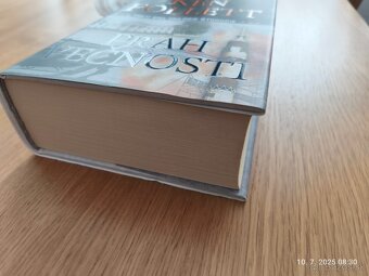 Predám knihu Prah večnosti - Ken Follett - 3