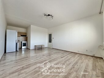 Na prenájom 2-izbový byt na sídlisku Juh v Nových Zámkoch - 3