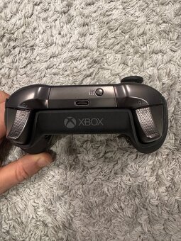 Čierny Xbox Elite Series 2 - 3