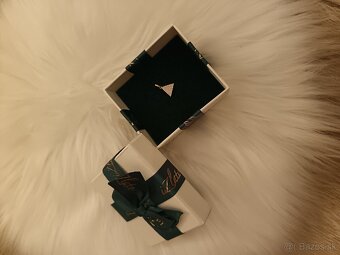 Zlatý prívesok 9k plus zirkóni - 3