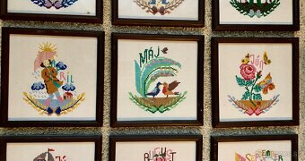 Seria vysivanych obrazov - mesiace - 3