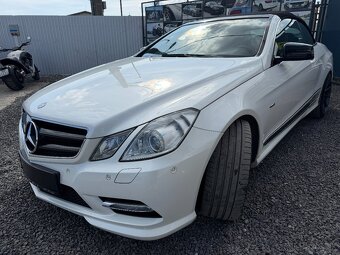 Mercedes-Benz E trieda Kabriolet 350 CDI Blue - 3