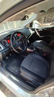 Predám Opel Astra J 12/2013 - 3