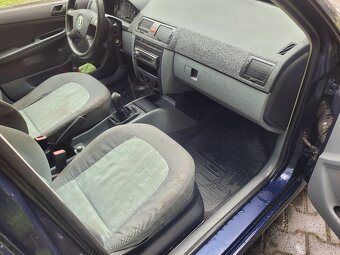 Predam škoda fabia combi 1.4 mpi benzín kw 50 r.v 2002 - 3