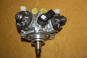 Vysokotlakove čerpadlo 057130755AL VAG 4.0 TDI - 3