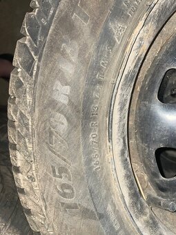 Plechové disky 4x100 zimné gumy 165/70 R13 - 3