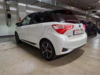 Toyota Yaris Hybrid Automat 1,5 Selection facelift 54kW LED - 3