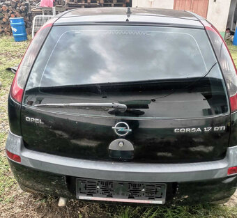 Rozpredám Opel Corsa r.v. 2001 1.7 - 3