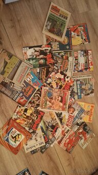 Staré bedekre z hokeja a futbalu F1, hokej, futbal, plagáty - 3