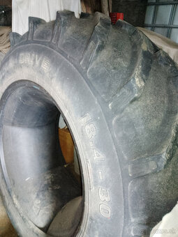 Predám  pneumatiku 18,4-30 - 3