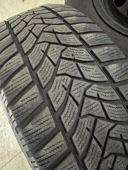 215/60r16 superb - 3