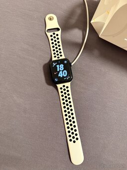Apple Watch SE (2022) - 3