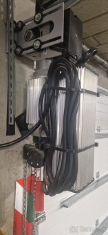 Priemyselná sekcionálna garážová brána SPEDOS (šírka - 3