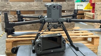 Dron DJI Matrice 350 - 3