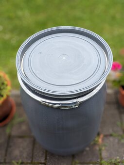 Plastovy sud 120 L - 3