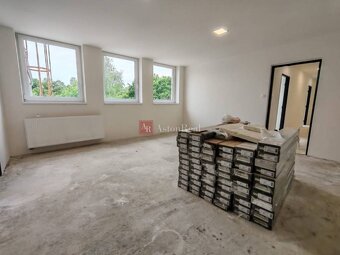 Priestranný byt 4+kk, 98,60m2, 1. poshodie,parkovacie miesto - 3