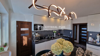 Na predaj 9 izbový rodinný dom v meste Šurany - 3