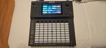 Akai Force Groovebox - 3