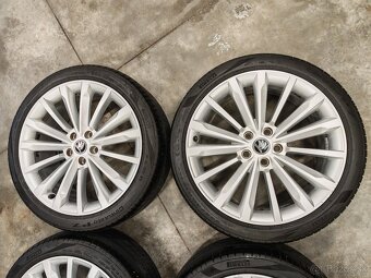 Škoda Trinity 5x112 R19 235/40 - 3