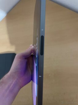 Predám iPad Air M1 so Smart Keyboard Folio a Apple Pencil - 3