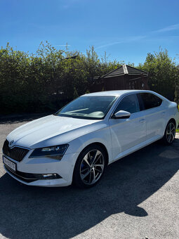 Škoda Superb 3 2,0 TDi DSG Limusine - 3