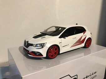 1:18 Ottomobile Renault Megane 3x - 3