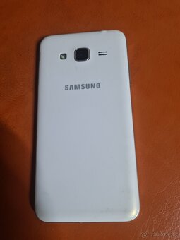 Predám Samsung Galaxy J3 2016 - 3