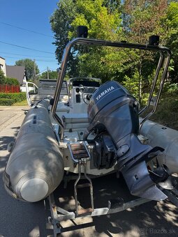Predám motorový čln s vozíkom bez tp a ŠPZ - 3