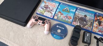Ps4 slim s hrami - 3