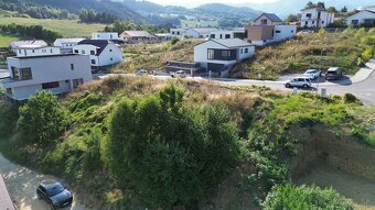 PREDAJ, pozemok so stavebným povolením 1165 m2, Na Stráni, F - 3