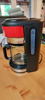 Prekvapkávací kávovar Russell Hobbs 21700 - 3