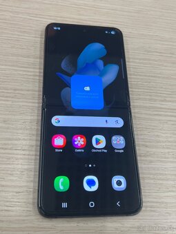 Predám Samsung Galaxy Z Flip 4 8GB Rám 128GB Black - 3