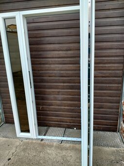 Plastové dvere biele - 3