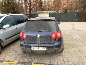 Volkswagen Golf 5 - 3