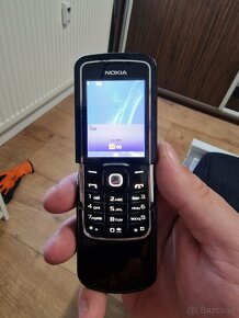 Nokia 8600 luna - 3