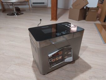 Domáca pekáreň Electrolux EBM8000 - 3