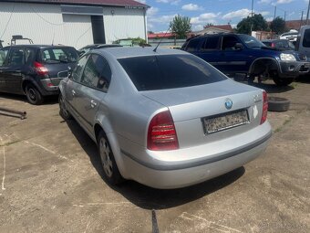 Skoda Superb 1 na nahradne diely ND - 3