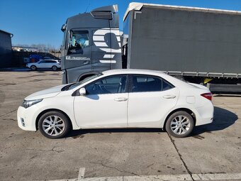 Toyota Corolla 1.6 valvematic r.v.2015 - 3